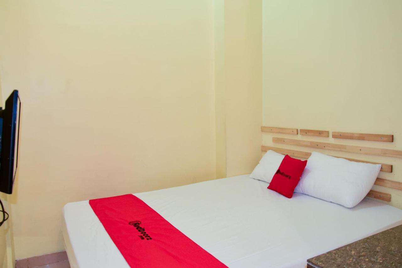 Hotel Reddoorz Near Mangga Dua Square à Jakarta Extérieur photo