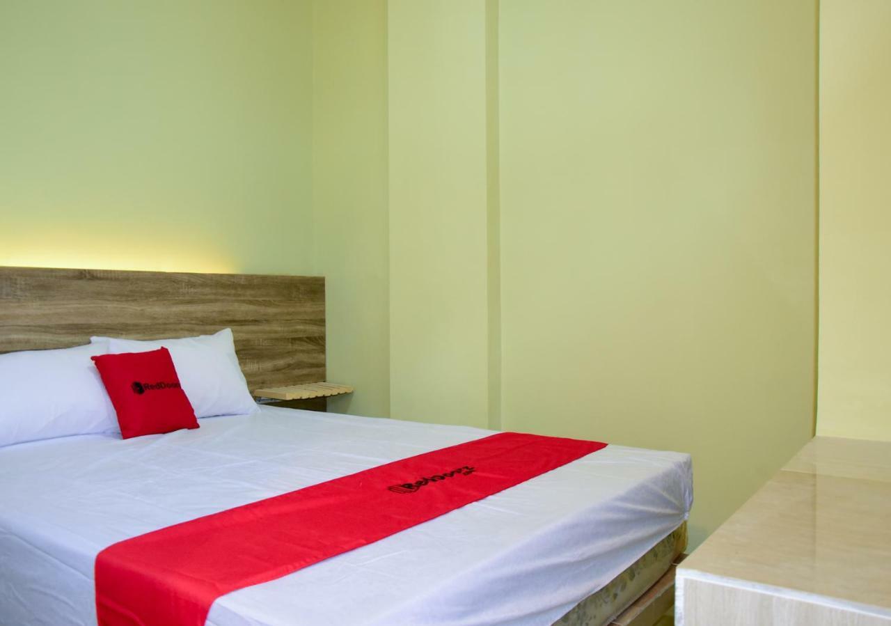 Hotel Reddoorz Near Mangga Dua Square à Jakarta Extérieur photo