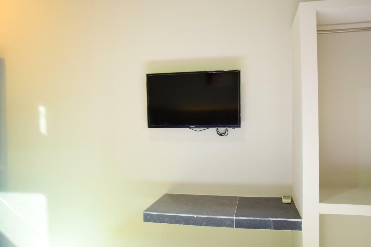 Hotel Reddoorz Near Mangga Dua Square à Jakarta Extérieur photo