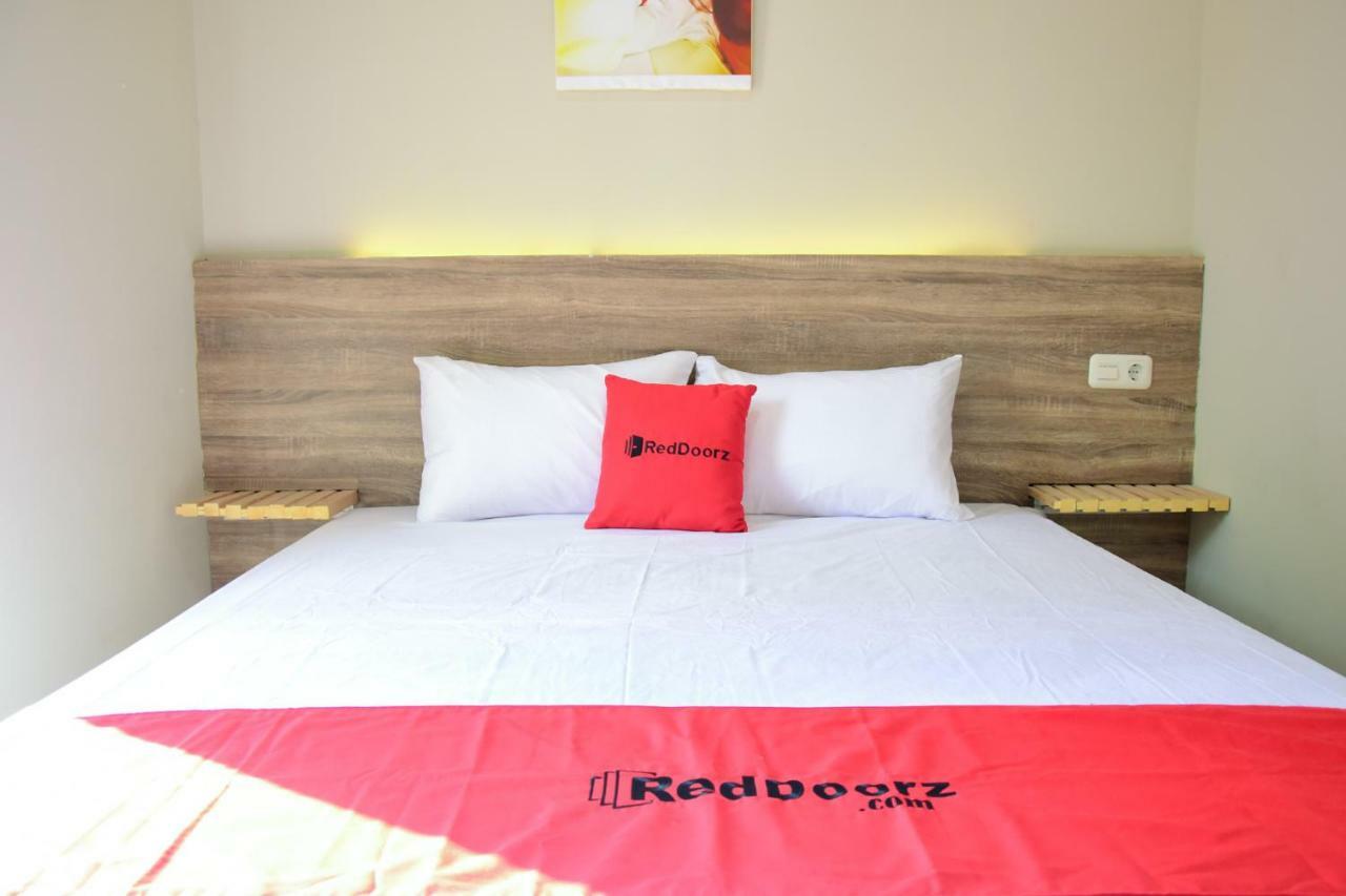Hotel Reddoorz Near Mangga Dua Square à Jakarta Extérieur photo