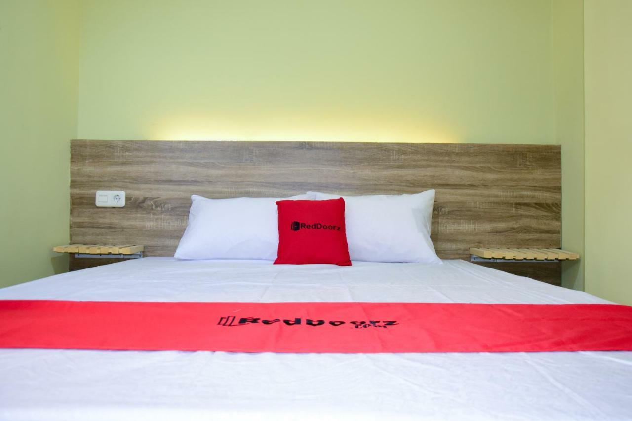 Hotel Reddoorz Near Mangga Dua Square à Jakarta Extérieur photo